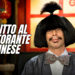 Bombolo perde la pazienza con Ciu Ci Ciao e il suo riso speciale… ma la sua reazione quando scopre la verità è epica “Delitto al ristorante cinese” 
